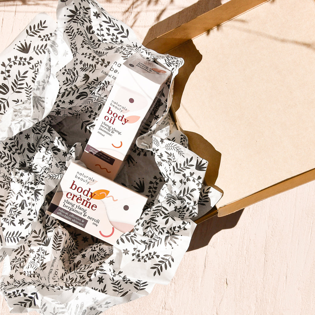 Enriched with jojoba seed oil and scented with ylang-ylang, neroli & jasmine. Best used after a hot shower or bath. All natural ingredients